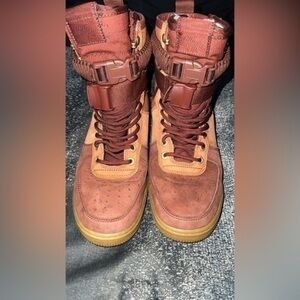 NIKE AIR FORCE AF1 PRM DARK SNEAKER